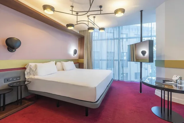 غرفة بسرير مزدوج أو سريرين منفصلين، Hotel Colón Centro 9/10