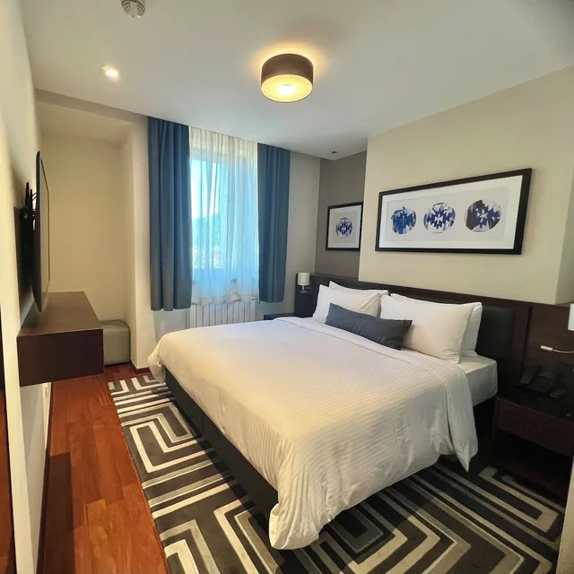جناح بسرير كينج وسريرين منفصلين بإطلالة على المدينة بغرفتي نوم، Bosmal Arjaan By Rotana 4/10
