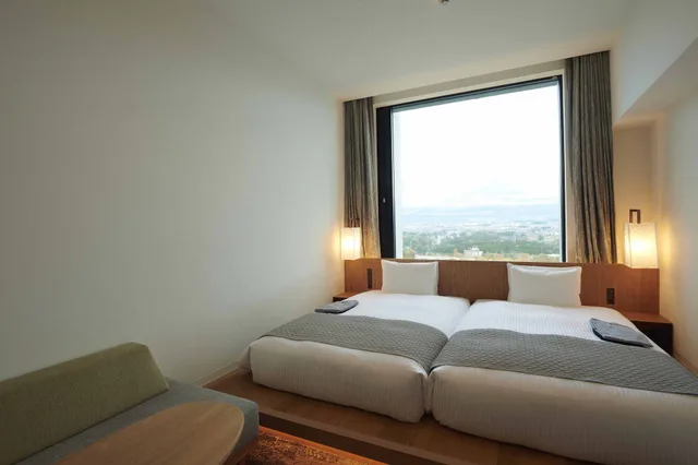 Room, Triple, Twin Beds, Mountain View, Sofa, Hotel Clad 4/4