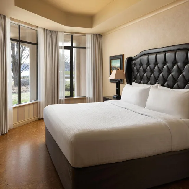 جناح بريميوم بغرفتي نوم، The Royal Kelowna 1/8