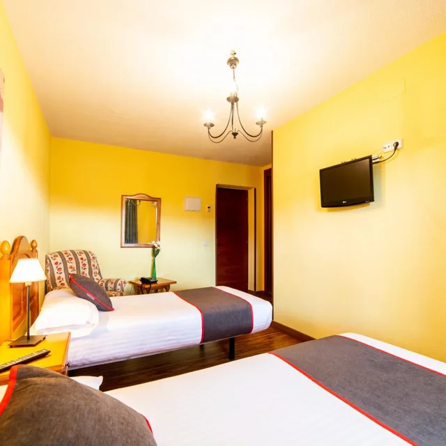 غرفة بسريرين منفصلين، Oyo Hotel Mavi 8/10