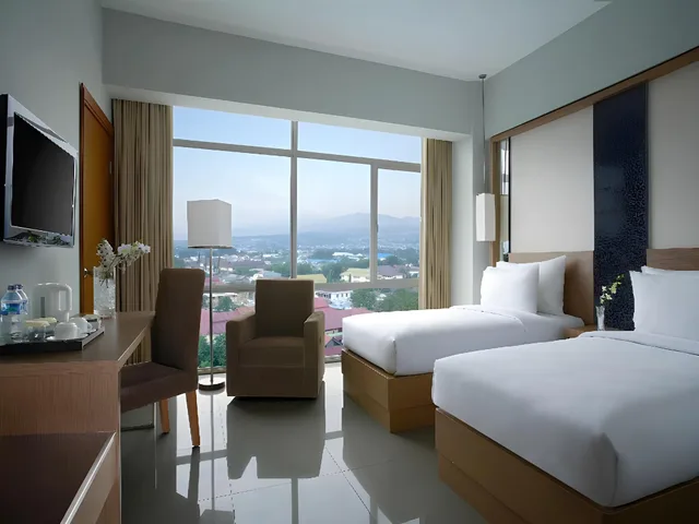 غرفة سوبيريور بسرير فردي، Hotel Santika Palu 1/1