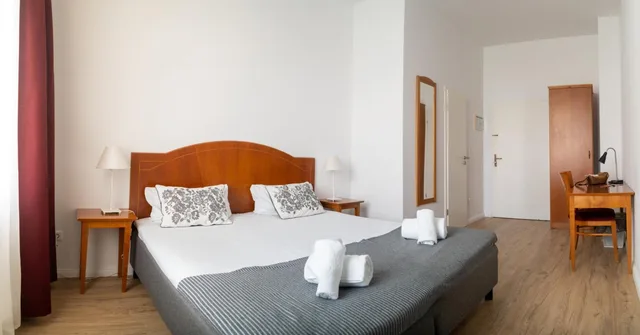 سكن مشترك بسريرين للرجال، Safestay Berlin (ex. Kult Hotel Auberge) 4/9