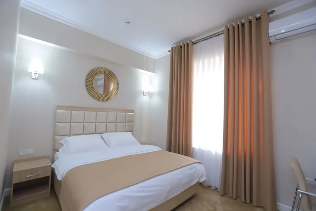 غرفة قياسية بسرير كوين، Velara Hotel 1/1