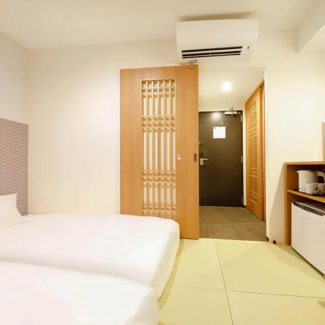 غرفة يابانية بسريرين منفصلين، Hop Inn Kyoto Shijo Omiya 4/5
