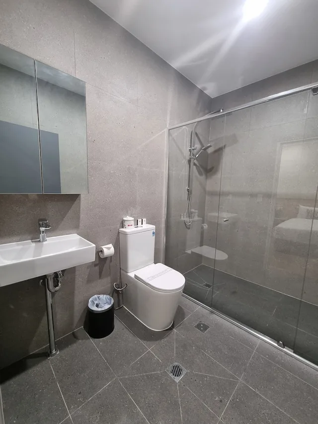 غرفة سوبيريور بسرير كوين وسرير فردي، WM Hotel Bankstown 6/6