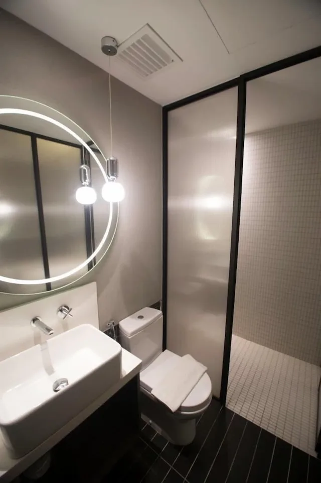 Enclave, King Bed, No Window، MOV Hotel Kuala Lumpur 4/5
