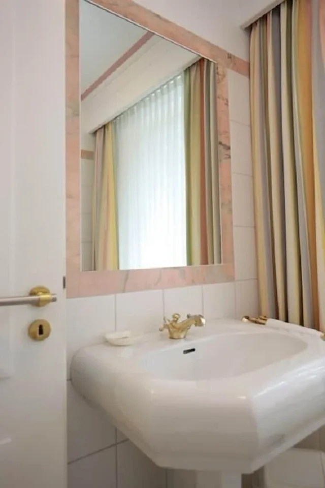جناح فاخر بسرير كوين بغرفة نوم واحدة بجاكوزي، Ringhotel Fahrhaus 4/4