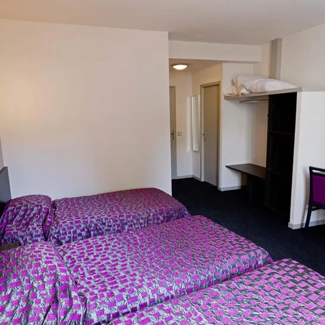 غرفة عائلية، Hotel Saint Etienne 4/6