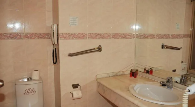 غرفة عائلية بإطلالة على البحر، Rubi Hotel 3/4