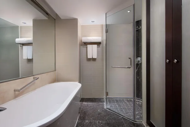 غرفة بريميوم بسرير كينج بإطلالة على المدينة، Holiday Inn Chengdu Century City - East Tower 7/7