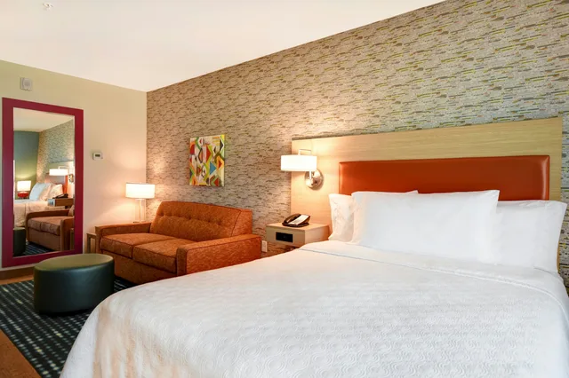 Studio, Suite, Queen Bed, Home2 Suites by Hilton Victorville, CA 1/9