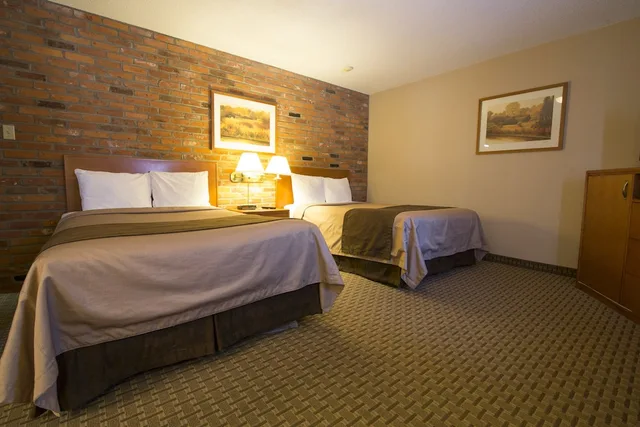 غرفة بسريرين مزدوجين، Travelodge by Wyndham Thunder Bay 3/9