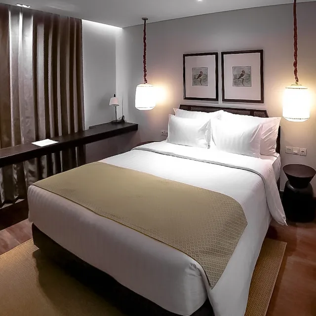 Deluxe, Queen Bed, Hotel Suni Abepura 2/2
