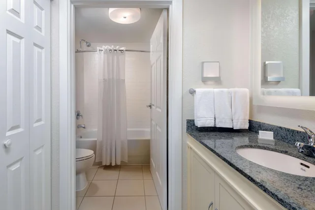 جناح بسريرين مزدوجين بغرفة نوم واحدة مع أريكة، Homewood Suites by Hilton Bonita Springs Naples North 2/2
