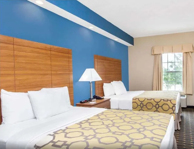 غرفة بسريرين مزدوجين لذوي الإعاقة، Baymont By Wyndham Jacksonville/Butler Blvd 1/3