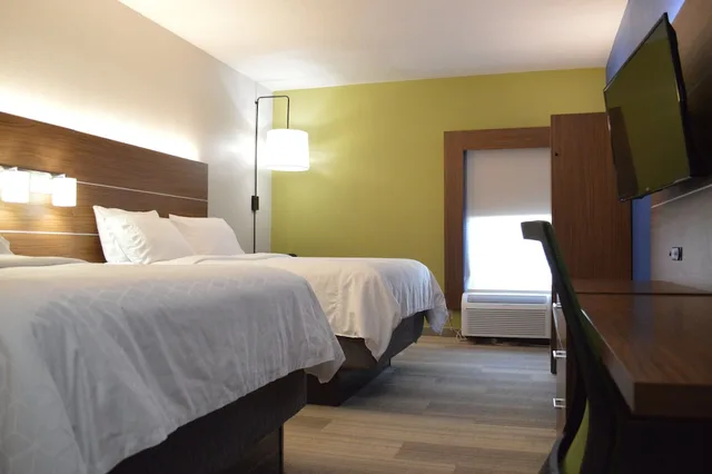 غرفة قياسية بسريرين كوين، Holiday Inn Express Hotel And Suites Batesville Ar 3/5