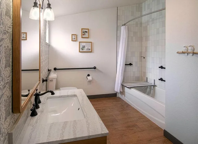 غرفة بسريرين كوين لذوي الإعاقة، Fireside Inn On Moonstone Beach 4/4