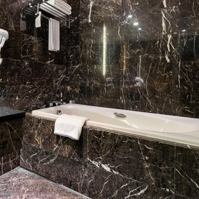 جناح جونيور للمدخنين، Cambridge Hotel Medan (ex Grand Swiss Belhotel Medan) 8/8