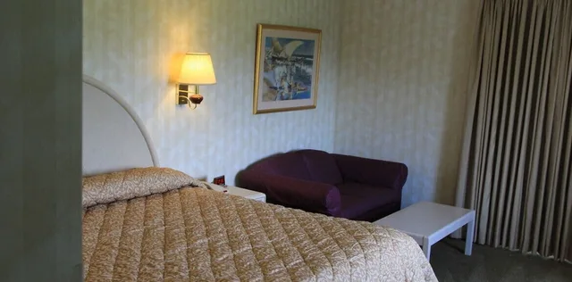 جناح جونيور بسرير كينج، Winnapaug Inn 1/2