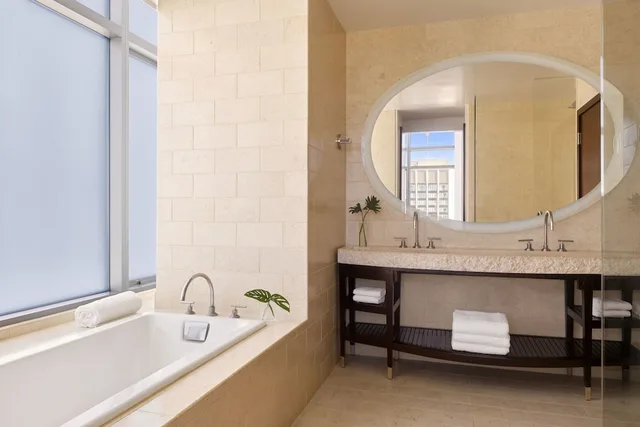 جناح بسرير كينج بغرفة نوم واحدة مع أريكة، Alma San Diego Downtown, a Tribute Portfolio Hotel 6/7
