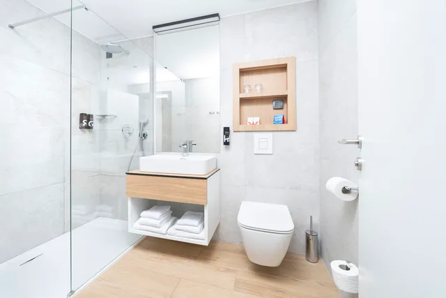 Premium room with Balcony Sea Side extra bed، Hotel Pelegrin Plava Laguna 3/3