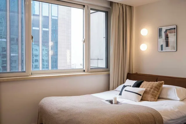شقة إليت بسرير كوين وسريرين مزدوجين، Book and Bed-People's Square 2/10