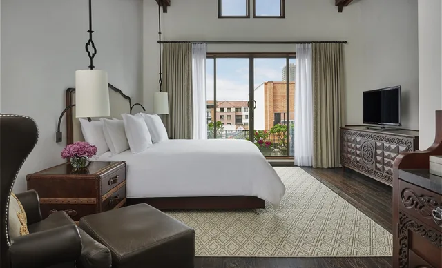 Superior, Queen Bed, Four Seasons Hotel Casa Medina, Bogota 4/4