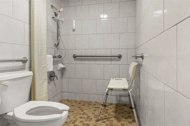 غرفة بسرير كينج لذوي الإعاقة، Econo Lodge Andalusia, AL 6/6