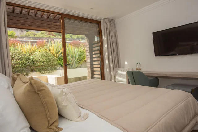 غرفة قياسية بسرير مزدوج بإطلالة، Hotel Mae 1/5