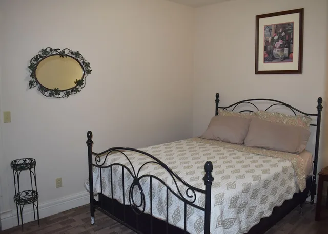 Master, Vineyard, Suite, 2 Queen Beds, Sofa، Hermann Crown Suites 6/8