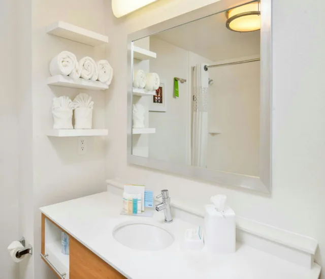 غرفة قياسية بسرير كينج، Hampton Inn Suites San Francisco Burlingame Airport South 3/3