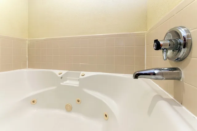 غرفة قياسية بسرير كينج، Baymont By Wyndham Louisville South I 65 7/7