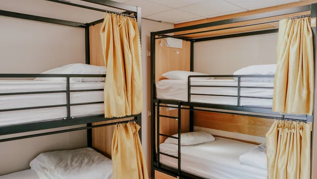 Female Dorm, Female Only, 4 People، Garden Lane Backpackers 1/2