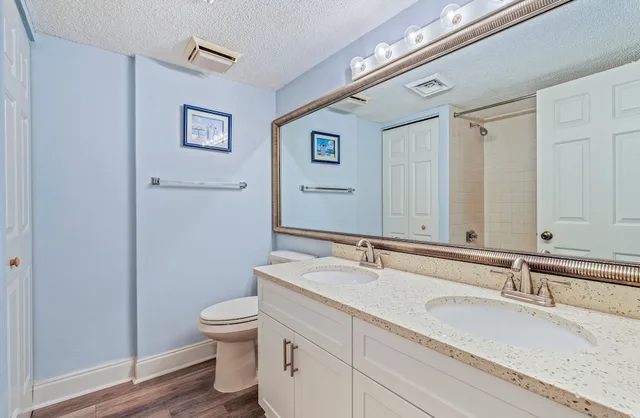 Suite, 2 Queen Beds, Ocean Front, Sofa، Beach Colony Resort 4/8
