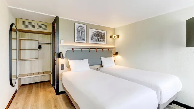 غرفة قياسية بسريرين منفصلين، CAMPANILE MOULINS - AVERMES 7/10