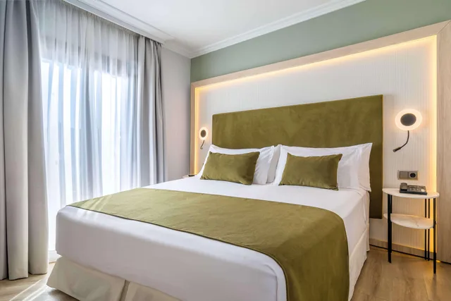 جناح جونيور، Barcelo Isla Canela 3/8