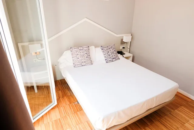 غرفة بسرير مزدوج أو سريرين منفصلين بشرفة، Subur Hotel Sitges 3/7