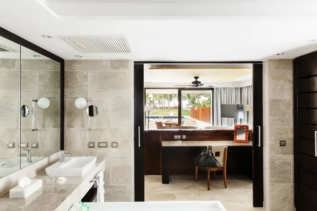 Suite, King Bed, Ocean Front, Premium Level، Barcelo Maya Beach 3/4