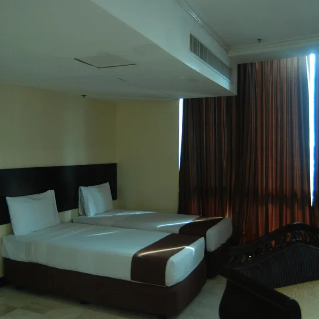 Room, Triple, Golden Peak Hotel and Suites powered by Cocotel 6/10