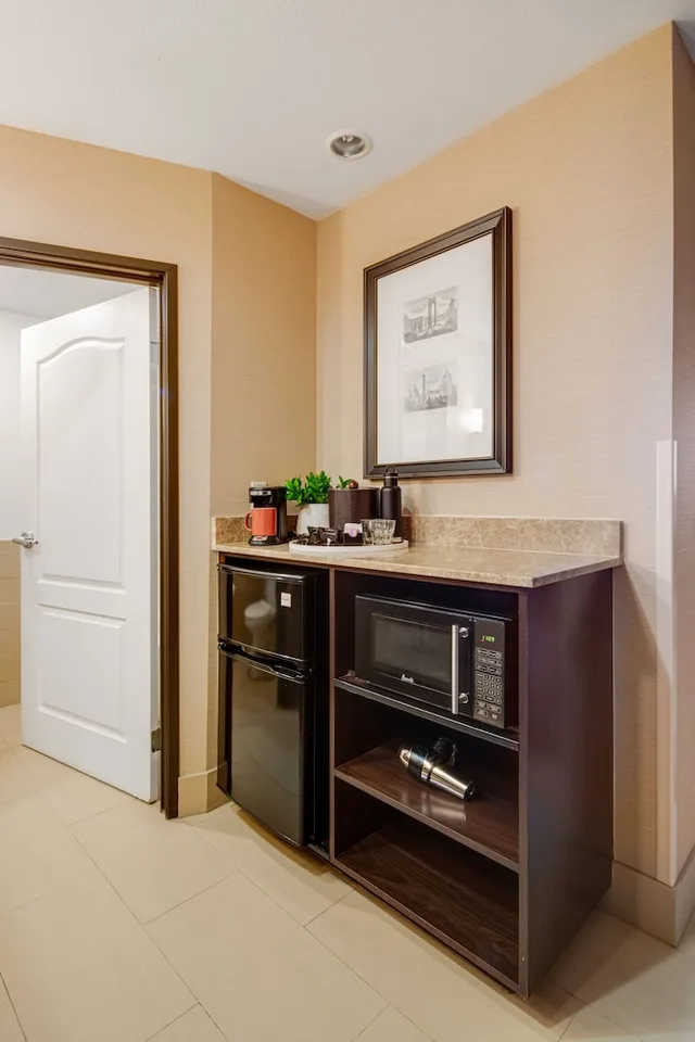 Studio, Suite, King Bed, Sofa, Corner, Ayres Hotel Spa Moreno Valley 7/7