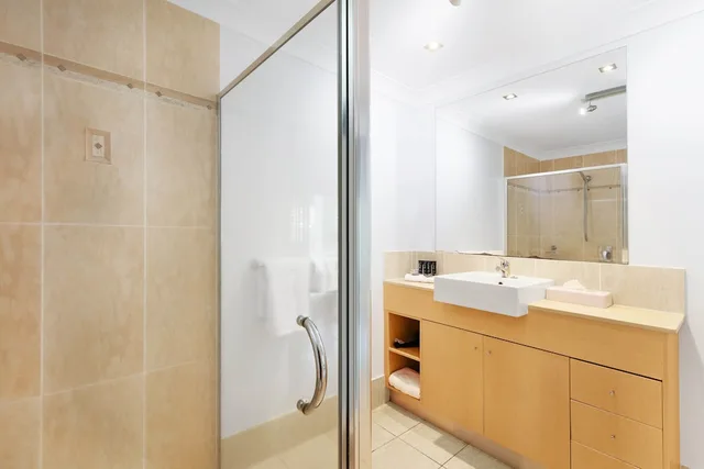 2 Bedrooms, Swim Out, King and Twin Beds، Mantra Aqueous Port Douglas 3/4