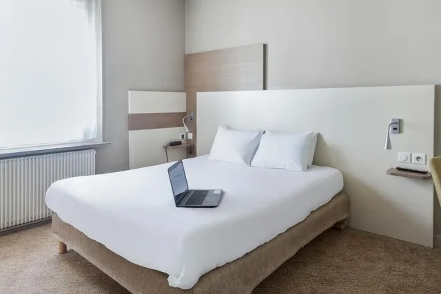 Standard, 1 Queen and 1 Double Bed, Queen Bed, Campanile Epinal Centre - Gare 2/10