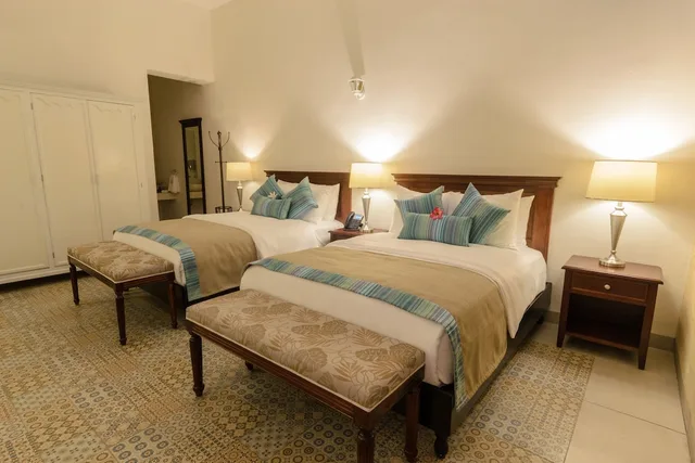 2 Bedrooms, Master, Family Suite, 1 King and 2 Double Beds، Hotel Boutique Real San Juan Center 4/10