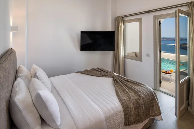 Standard, Double Bed, Volcano View, Pool Floor، Ira Hotel Spa 6/10