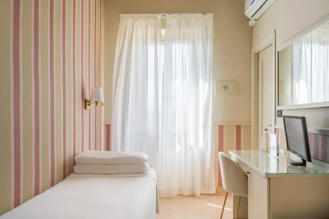 غرفة مفردة، Hotel Parker Roma 3/15