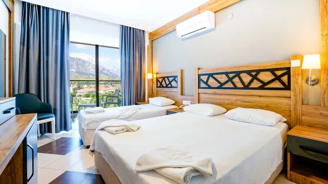 غرفة قياسية كبيرة بسرير مزدوج وسرير فردي، Istanbul Beach Hotel 3/4