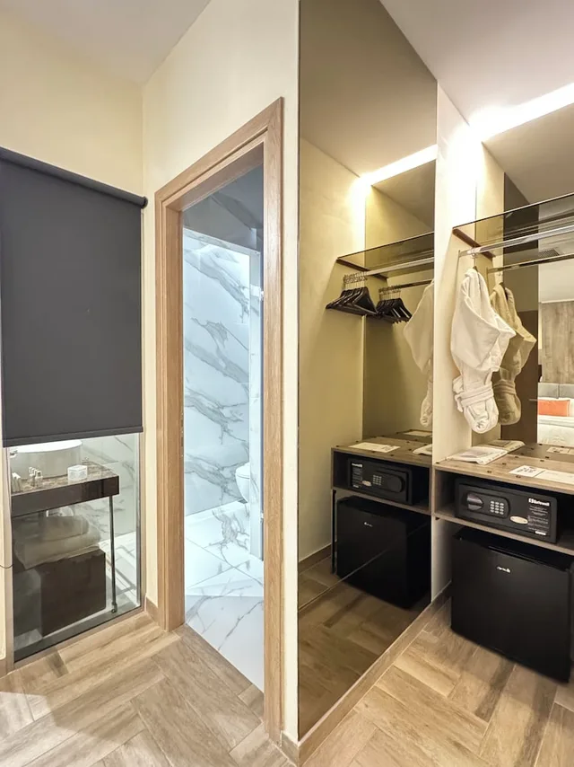 Duchess, Atrium, Queen Bed، Athens The L7 Str - Luxury Boutique Collection Hotel 6/7