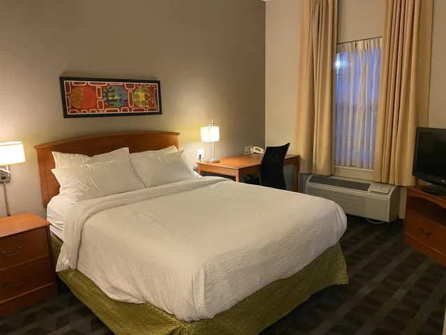 جناح بسريرين كوين، MainStay Suites Middleburg Heights Cleveland Airport 2/9