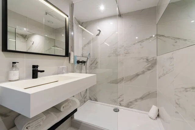 غرفة عائلية بسرير كينج، Best Western Plus Paris Meudon Ermitage 6/6